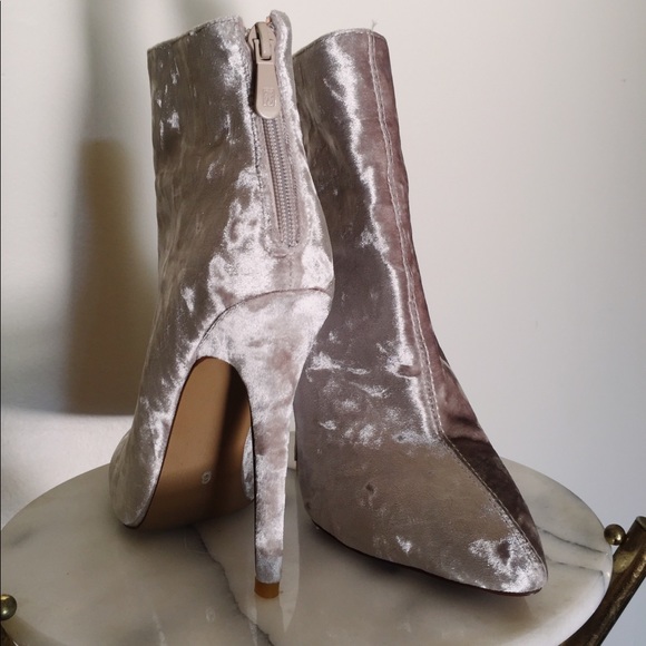 crushed velvet pointed ankle boots - Picture 2 of 2